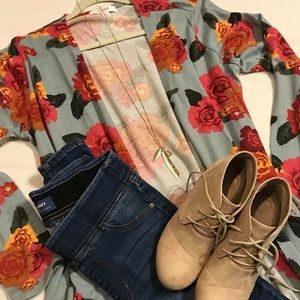Lularoe Blue Floral Sarah Cardigan Medium 🦄